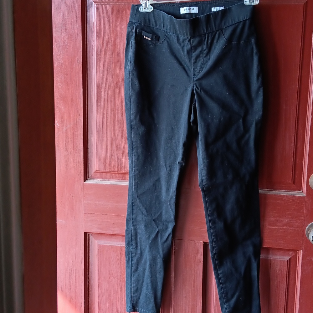 Women's pull on skinny pants